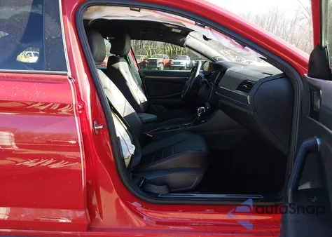 2021 Volkswagen Jetta Gli 2.0T Autobahn/2.0T S from USA, damaged, VIN 3VW6T7BU5MM084018